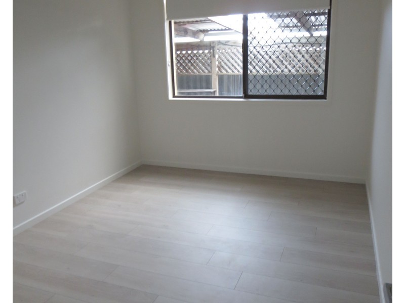 4/5 Rope Court, Mermaid Waters QLD 4218