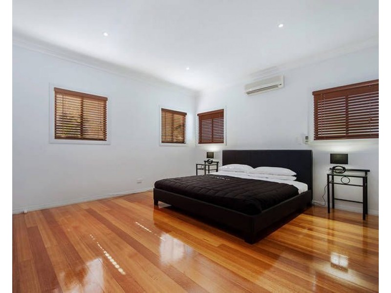 2/25 Hilda Street, Mermaid Beach QLD 4218