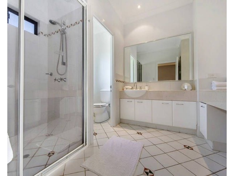 2/25 Hilda Street, Mermaid Beach QLD 4218