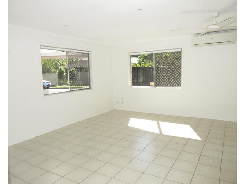 24 Allambi Avenue, Broadbeach Waters QLD 4218