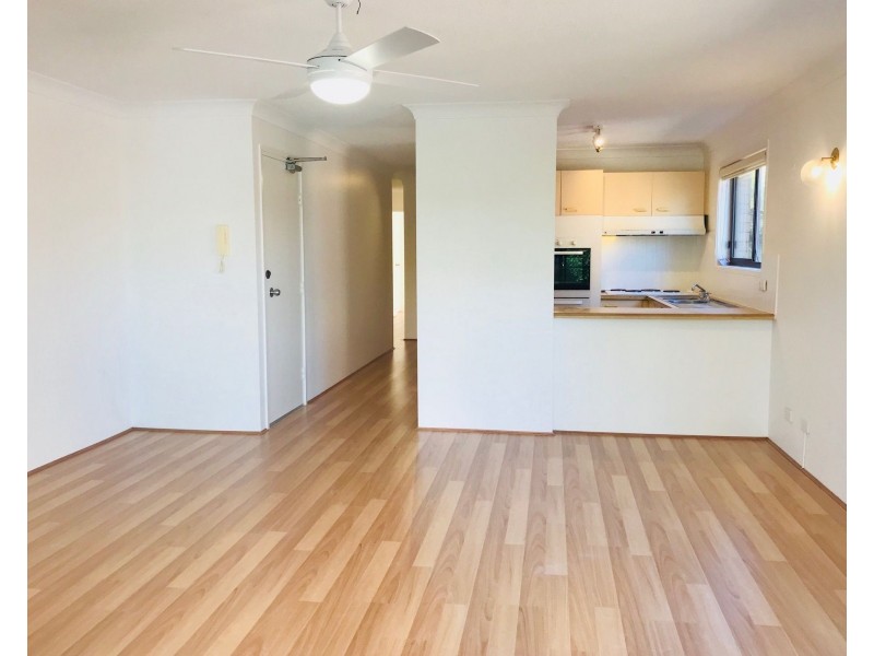 4/21 Australia Avenue, Broadbeach QLD 4218