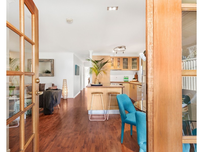 37 Pacific Avenue, Miami QLD 4220