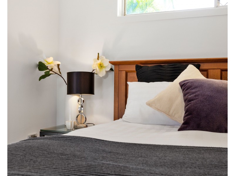 37 Pacific Avenue, Miami QLD 4220