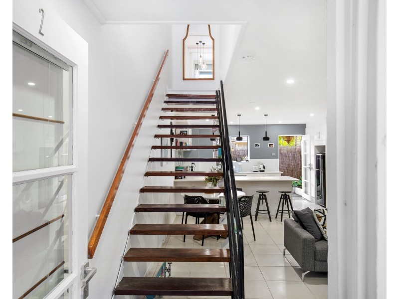 2/104 Albatross Avenue, Mermaid Beach QLD 4218