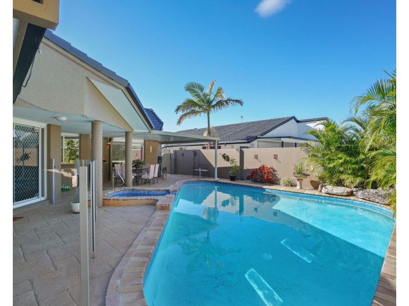 23 Portobello Drive, Mermaid Waters QLD 4218
