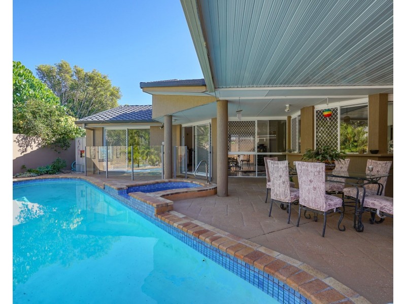 23 Portobello Drive, Mermaid Waters QLD 4218