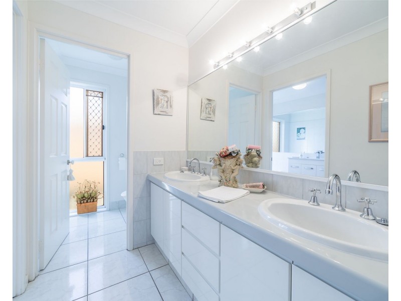 23 Portobello Drive, Mermaid Waters QLD 4218