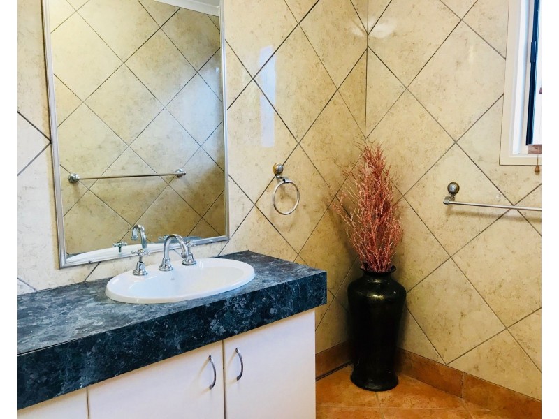 10/3 Duet Drive, Mermaid Waters QLD 4218