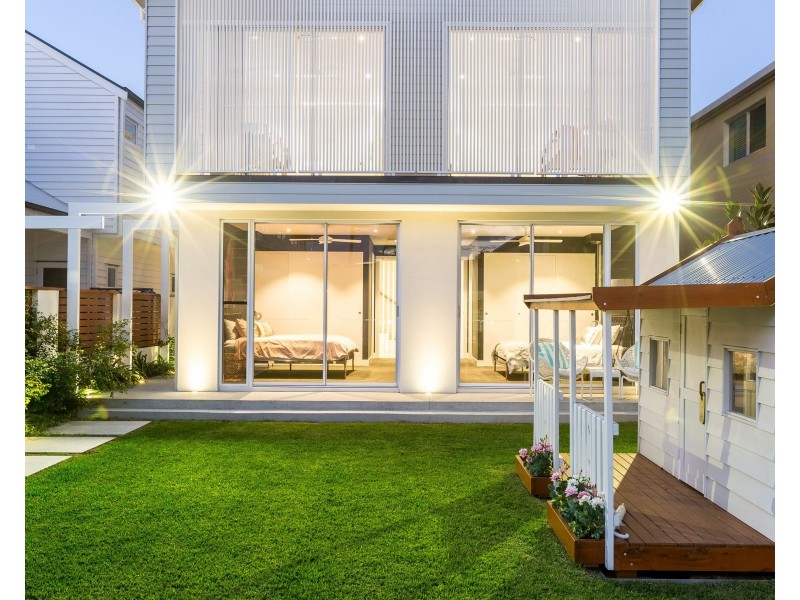 504 The Esplanade, Palm Beach QLD 4221