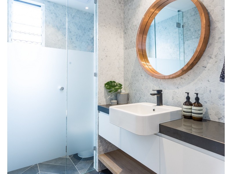 504 The Esplanade, Palm Beach QLD 4221