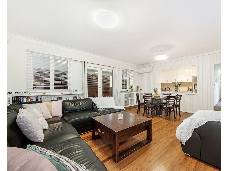 46 Sunbrite Avenue, Mermaid Beach QLD 4218