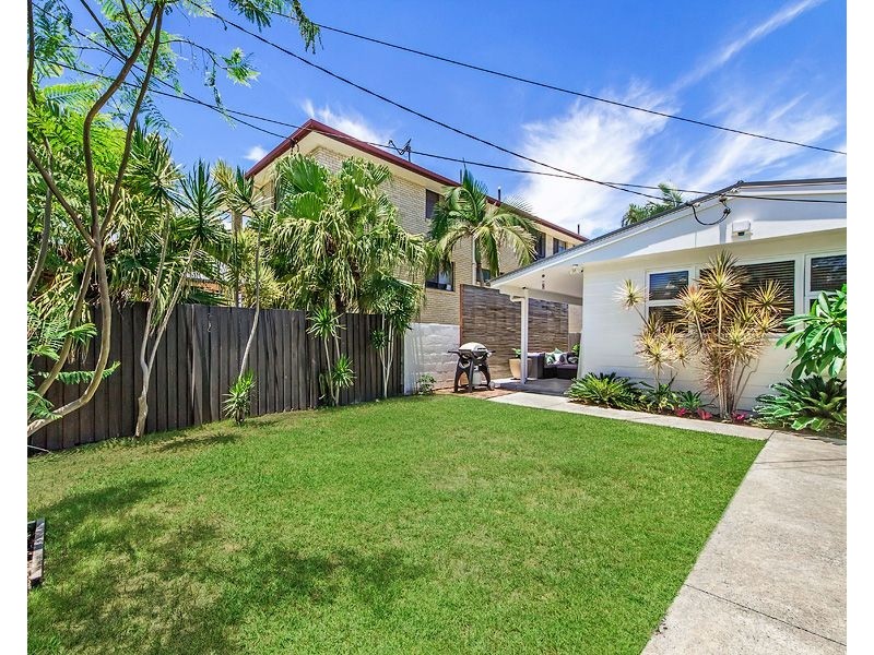 46 Sunbrite Avenue, Mermaid Beach QLD 4218