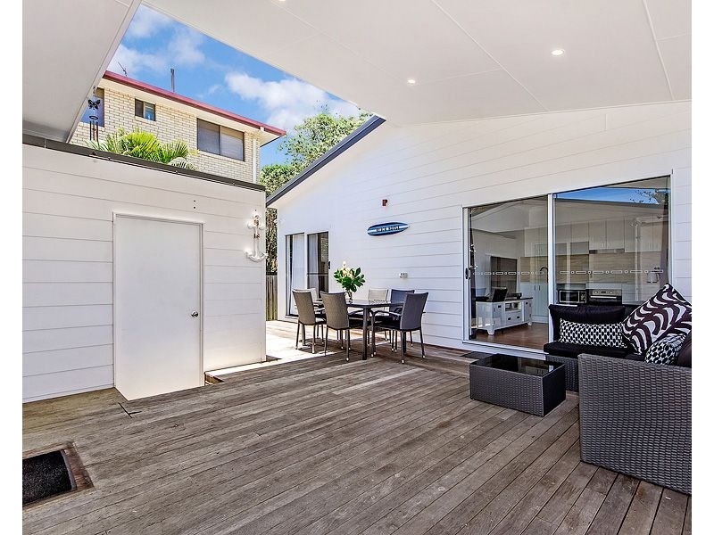 46 Sunbrite Avenue, Mermaid Beach QLD 4218