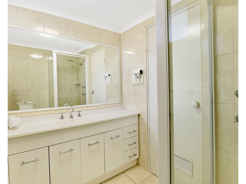 G-A 1 Albert Avenue, Broadbeach QLD 4218