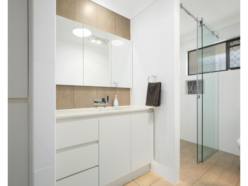 3/7 Peewee Place, Burleigh Waters QLD 4220