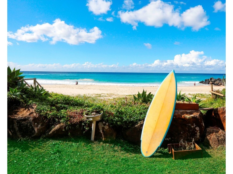 193 Jefferson Lane, Palm Beach QLD 4221