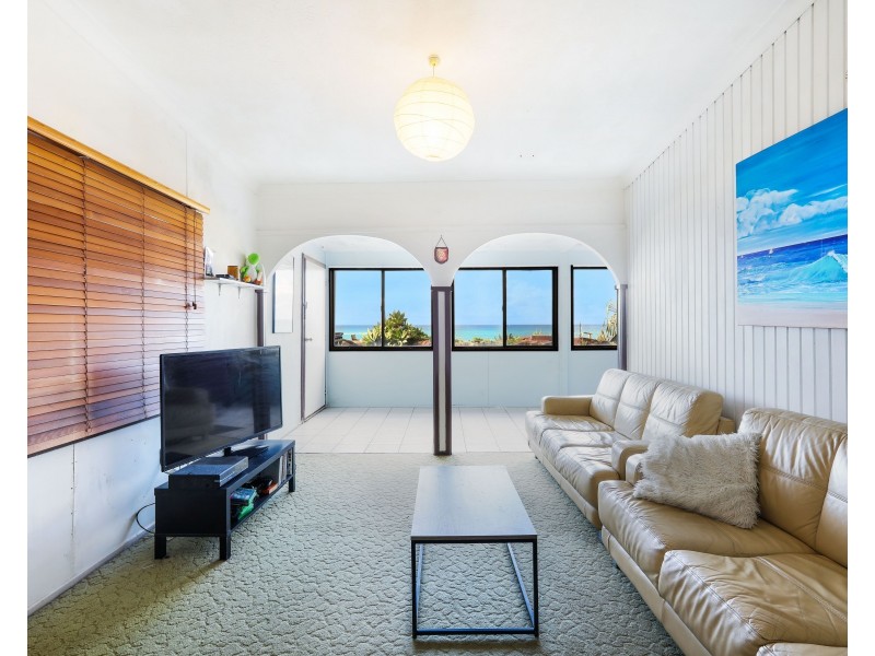 193 Jefferson Lane, Palm Beach QLD 4221