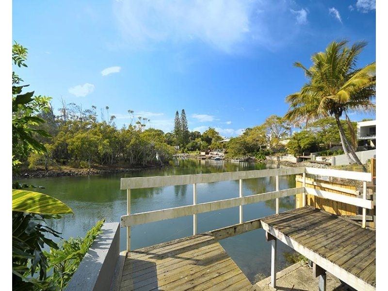 ** Savoy Drive, Broadbeach Waters QLD 4218