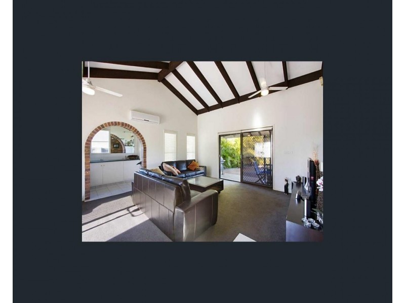 1 Maureen Crescent, Broadbeach Waters QLD 4218