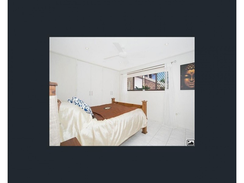 1 Maureen Crescent, Broadbeach Waters QLD 4218