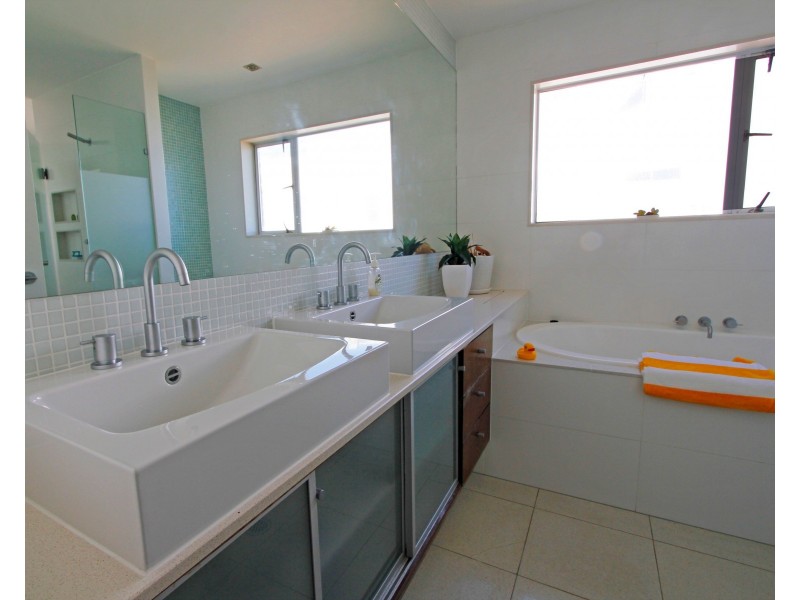 0 Surf Street, Mermaid Beach QLD 4218