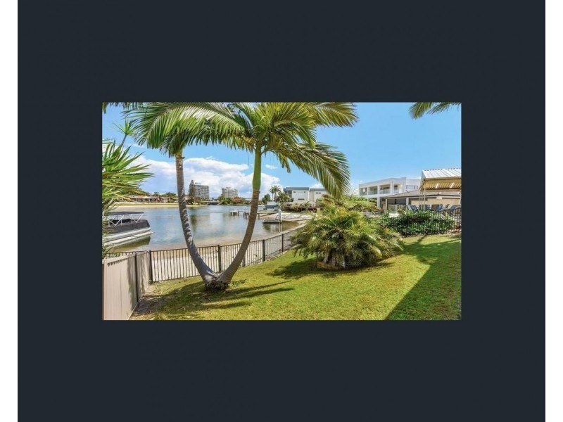 2 Helen Court, Broadbeach Waters QLD 4218