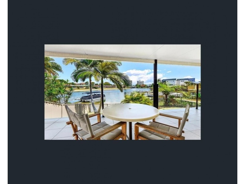 2 Helen Court, Broadbeach Waters QLD 4218