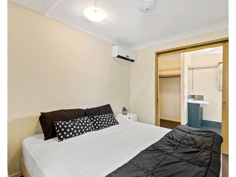 2/22 Peninsular Drive, Surfers Paradise QLD 4217