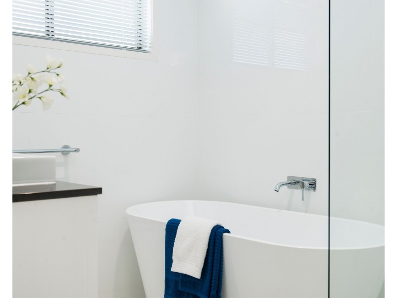 63 Rumrunner Street, Mermaid Waters QLD 4218