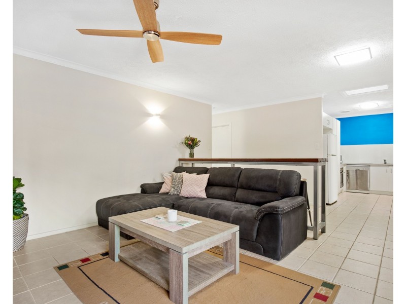 17/55 Duet Drive, Mermaid Waters QLD 4218