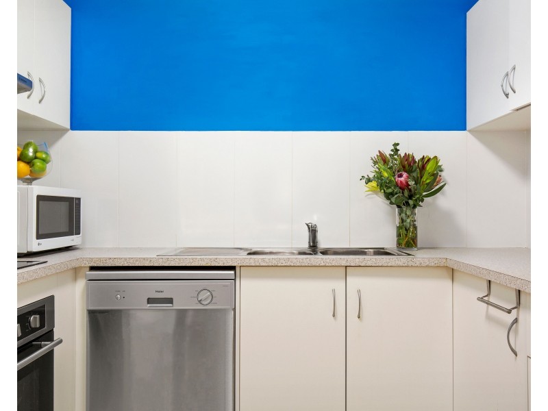 17/55 Duet Drive, Mermaid Waters QLD 4218