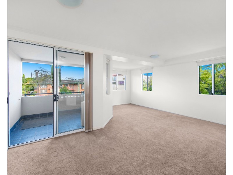 11/6-10 Rose Street, Southport QLD 4215