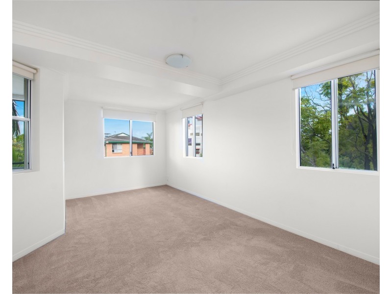 11/6-10 Rose Street, Southport QLD 4215