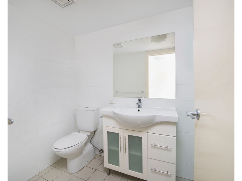 11/6-10 Rose Street, Southport QLD 4215