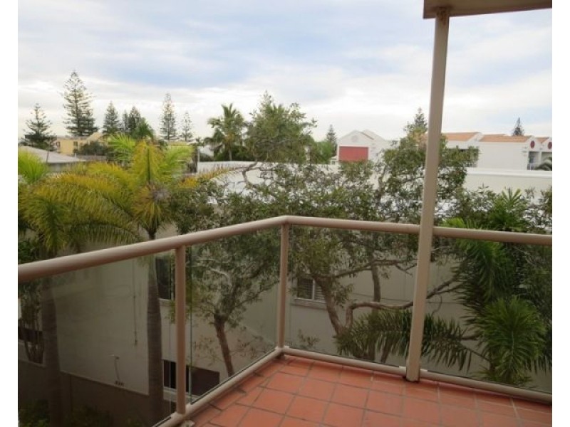 12/32 Ocean Street, Mermaid Beach QLD 4218
