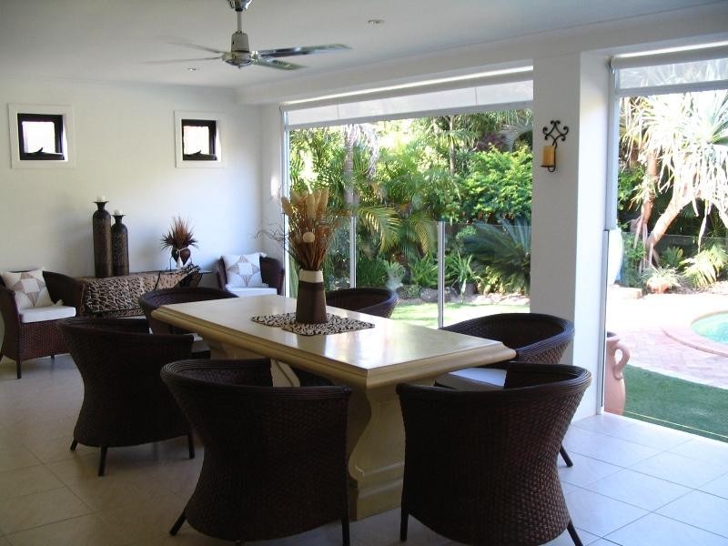 33 Sovereign Drive, Mermaid Waters QLD 4218