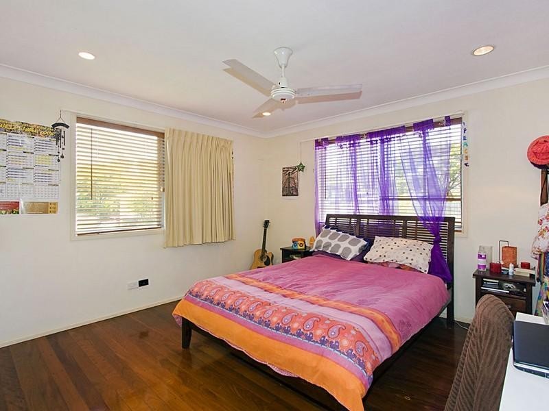 1 Kathleen Avenue, Southport QLD 4215