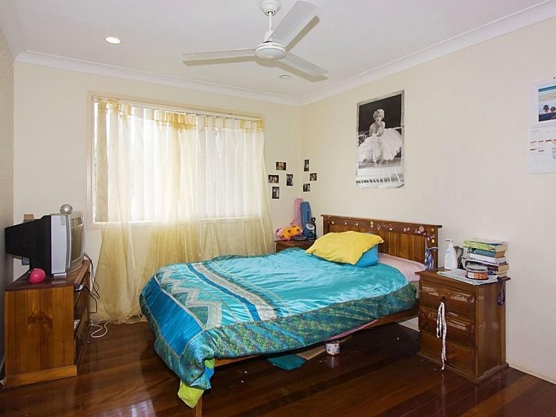 1 Kathleen Avenue, Southport QLD 4215