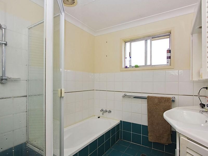 1 Kathleen Avenue, Southport QLD 4215