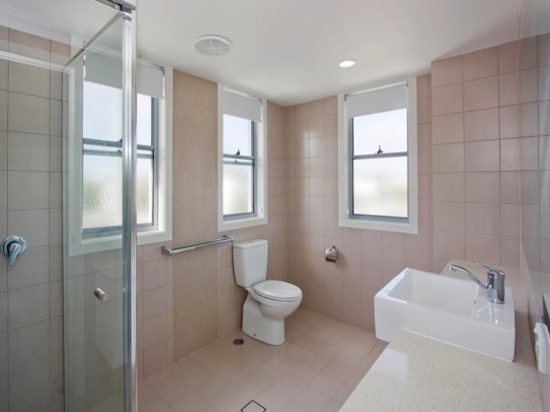 3 “18 Riviera”, 18 Riviera Road, Miami QLD 4220