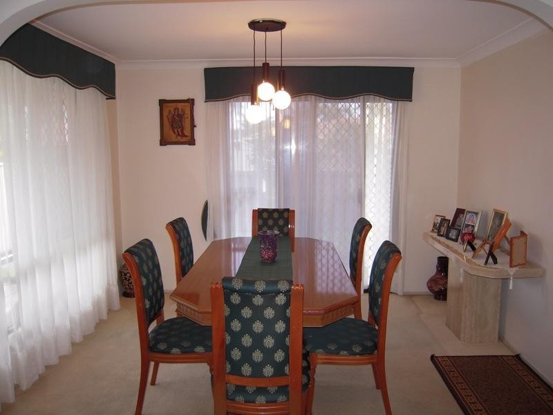 5 Courser Court, Burleigh Waters QLD 4220