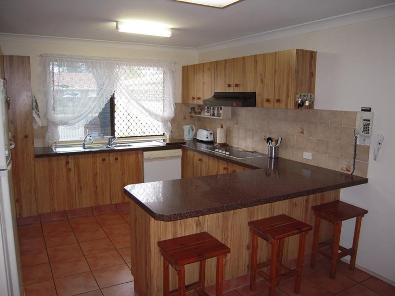 5 Courser Court, Burleigh Waters QLD 4220