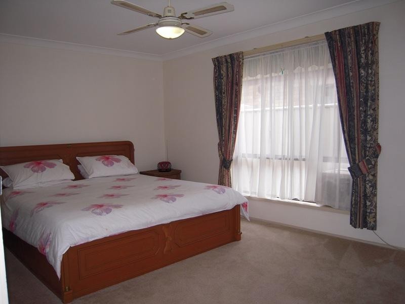 5 Courser Court, Burleigh Waters QLD 4220