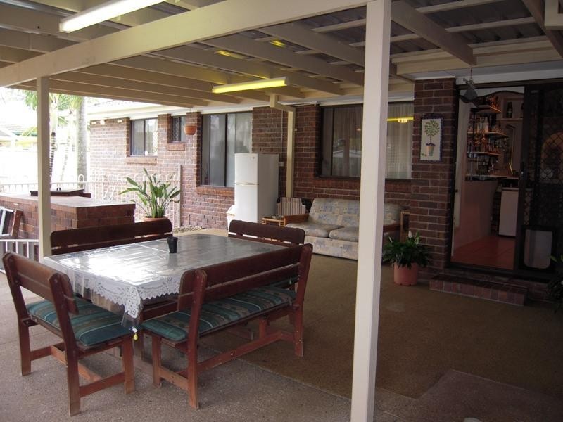 5 Courser Court, Burleigh Waters QLD 4220