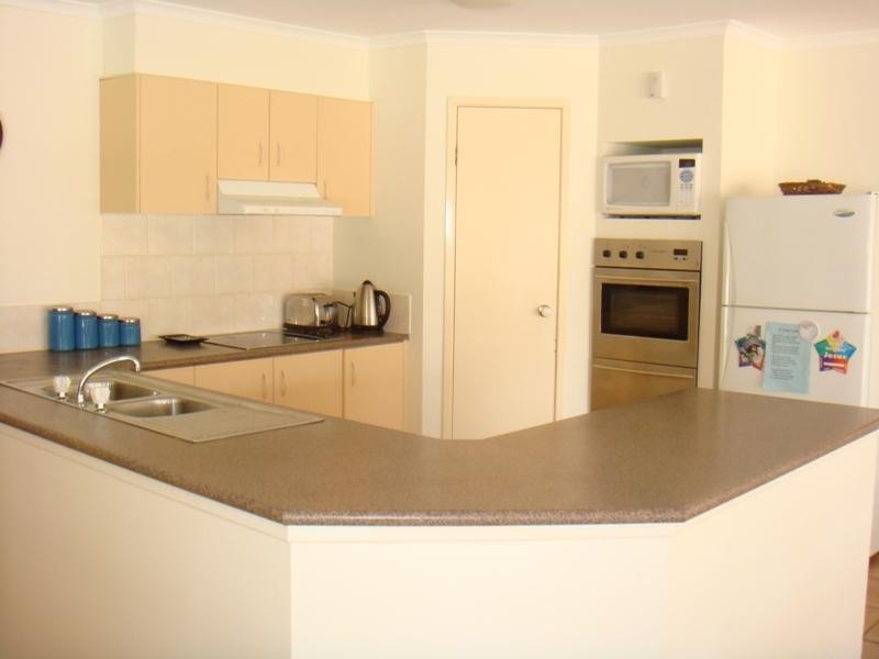 10 Euodia Close, Burleigh Heads QLD 4220