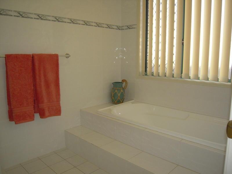 8 Cajeput Court, Reedy Creek QLD 4227