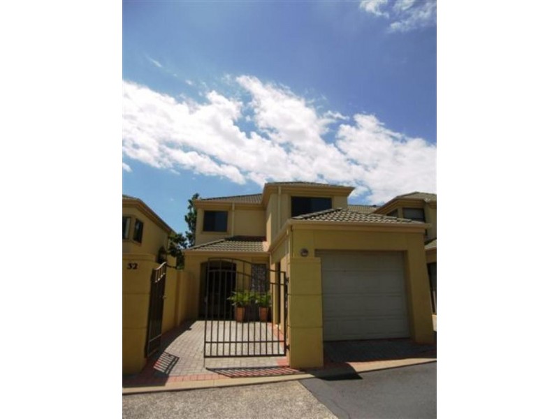 32/37 Paradise Springs Avenue, Robina QLD 4226