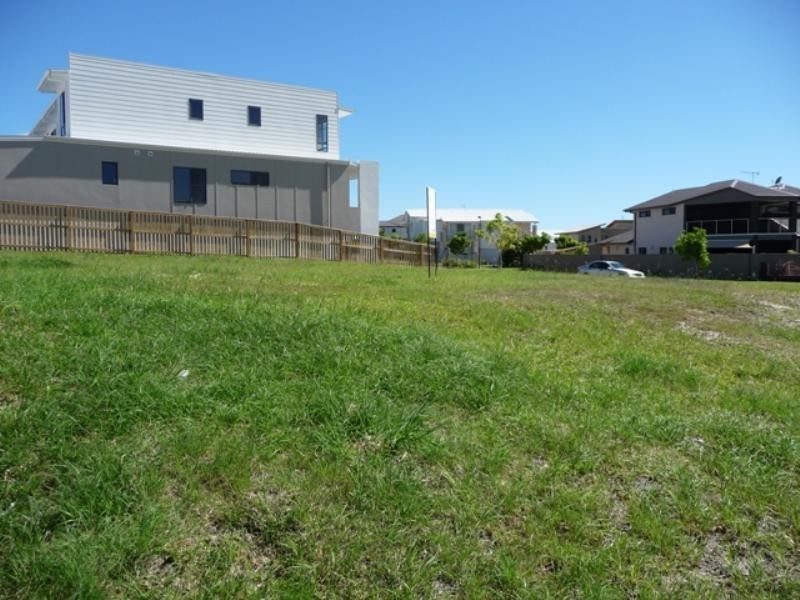 52 Azzurra Drive, Varsity Lakes QLD 4227