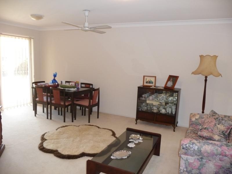 24 Stingray Crescent, Burleigh Waters QLD 4220