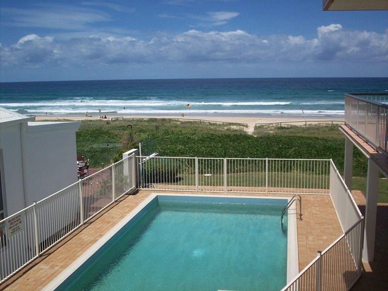 6 “Calca Court”, 163 Hedges Avenue, Mermaid Beach QLD 4218